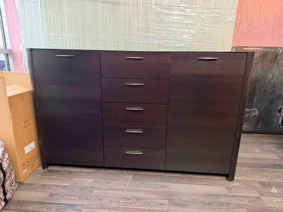 Продам комод с тумбочками