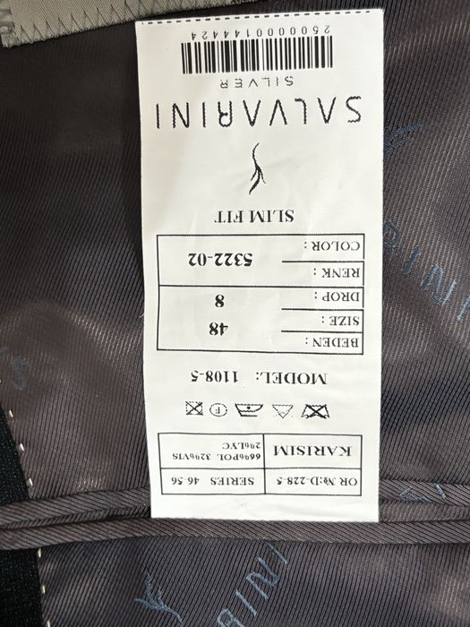 Костюм (тройка) + белая рубашка