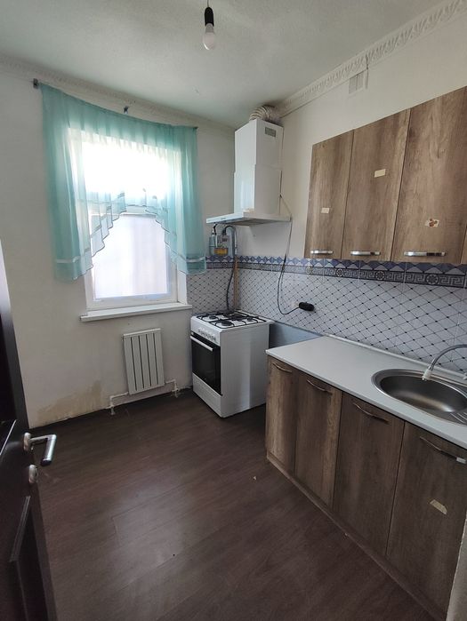 2 xonalik kvartira sotiladi