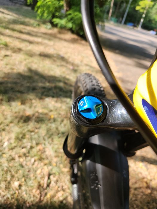 Furca Fox 38 170mm performance 2022 Grip 1 29"