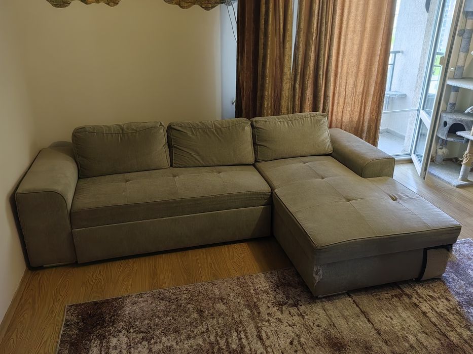 Голям ъглов диван