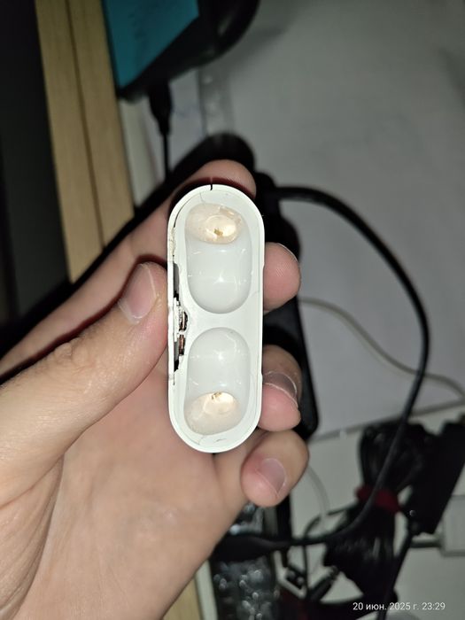 Кейс Airpods Pro на запчасти