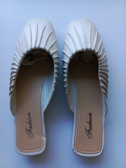 Продам женскую обувь