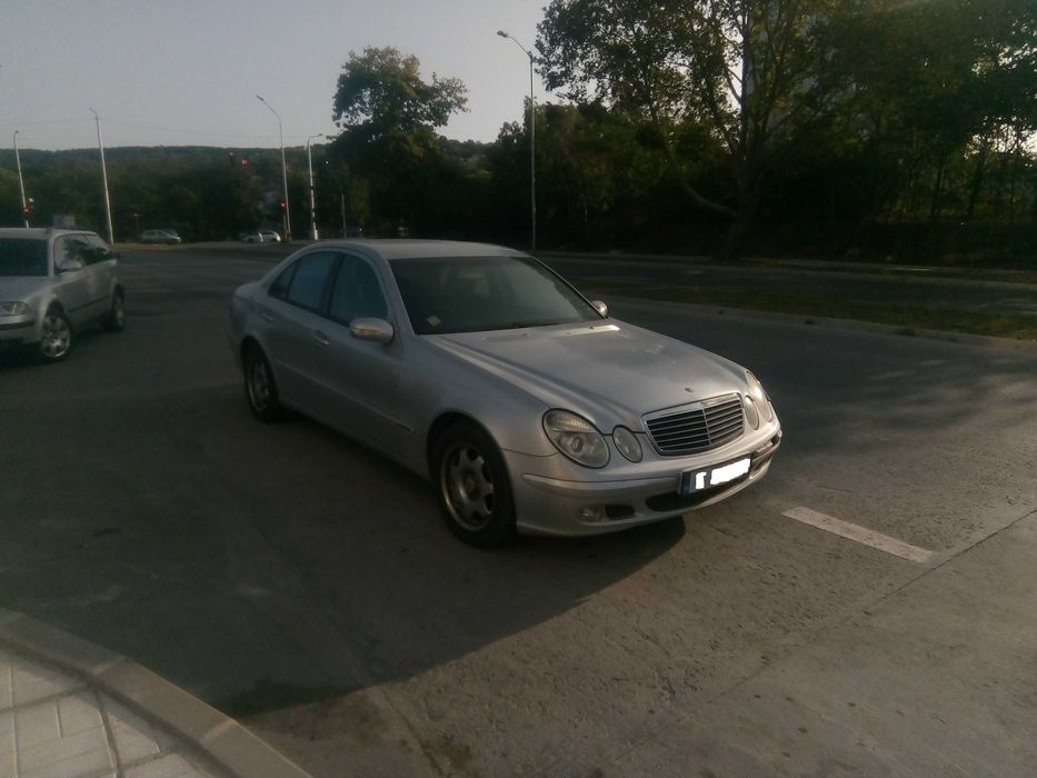 Mercedes E 220 W211