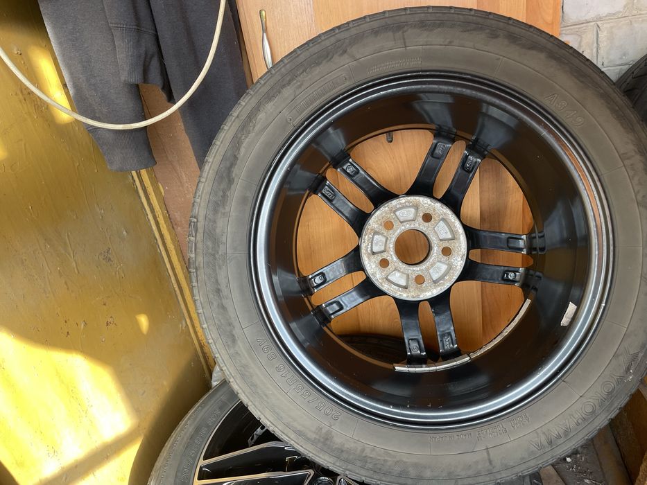 Продам диски  с резиной