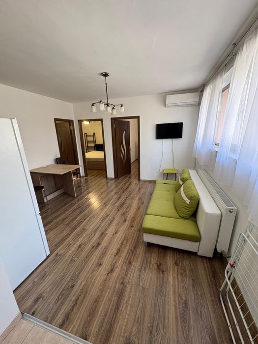 Ap la demisol 3 camere 50mp str Scolii Dambul Rotund! Parcare inclusa