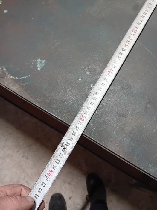 Работна метална маса