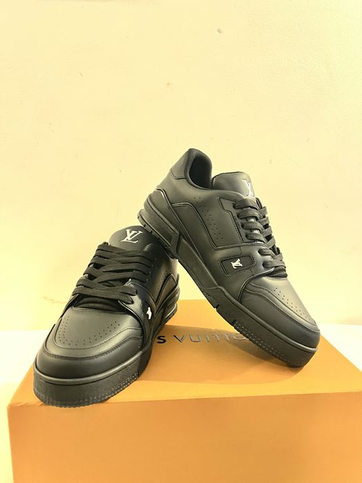 Louis vuitton sneackers 37 noi!