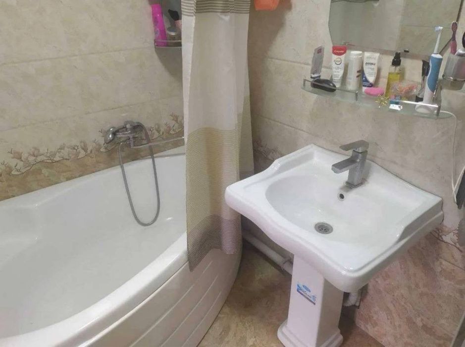 Дархан  6/2/4 кирпич 77-серия 155м2 Тамара Ханум