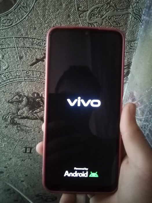 Продам виво y17s