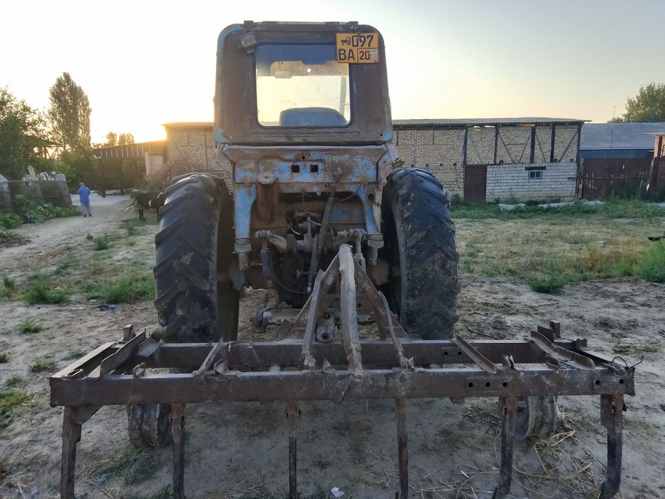 Traktor pluk tleshka qishloq xoʻjaligi texnikasi Belarus