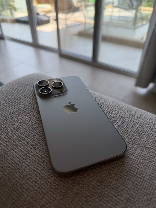 Iphone 15 pro,256гб