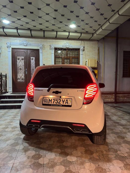 Срочно Спарк 2 поз. 2016 й. Сотилади