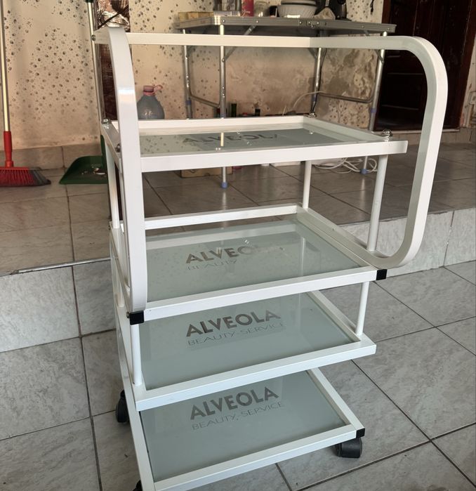 Vand ucenic pt domeniul beauty