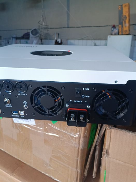 Growatt spf 6000 ES plus-6 -хибриден инвертор