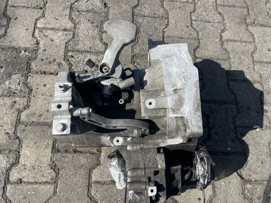 Cutie Viteza VW Caddy  5+1  viteze. 6+1 viteze