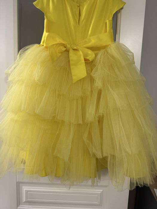 Продам нарядное плате