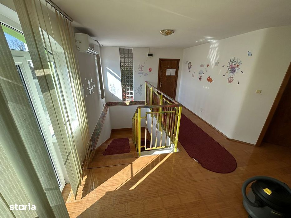 Casa individuala de inchiriat | 300 mp utili - 1000 teren