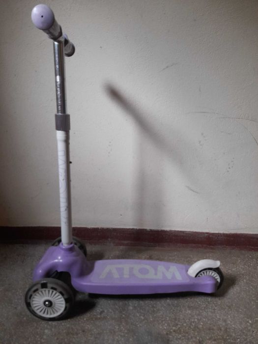Trotineta Evo Atom cu 3 roti si lumini