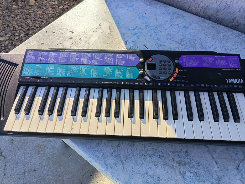 Orga Yamaha PSR 73