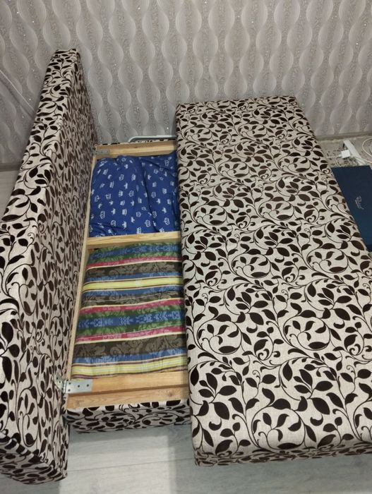 Продам диван еврокнижка
