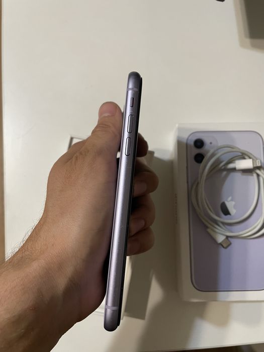 Iphone 11 в отличном состояние