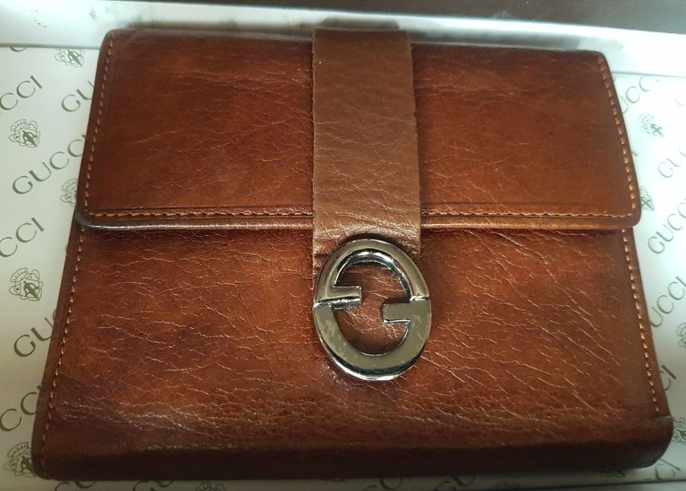 Gucci оригинален дамски/унисекс портфейл/портмоне ,естествена кожа