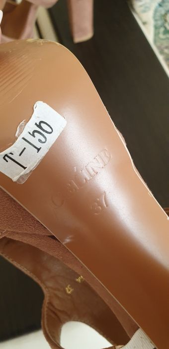 Босоножки продаётся