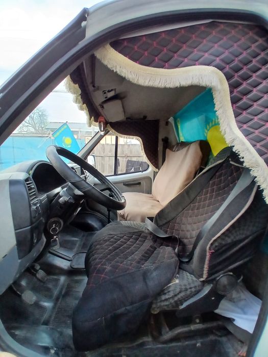 Двигитель Плитомотор год 2004