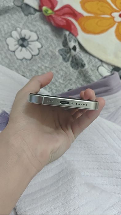 Iphone 15 pro продаю