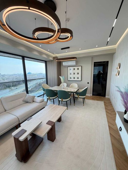 ЖК U Tower, 2 комн., 10/27 эт., евроремонт, вид на Сити`