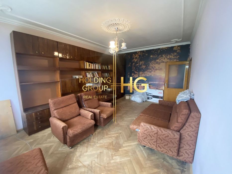 Продава се Четиристаен апартамент в Добрич, Център - 130 кв.м за 539 €/кв.м - Снимка #3