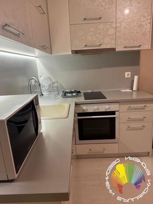 Продава се Двустаен апартамент в Бургас, Изгрев - 50 кв.м за 2100 €/кв.м - Снимка #1