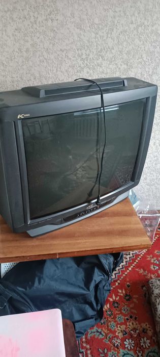 Телевизор старый