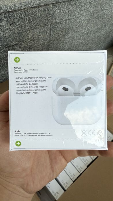 Наушники AirPods pro, AirPods 2, AirPods 4