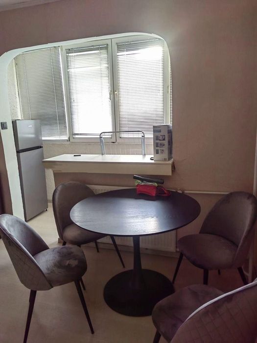 Дава се под наем Тристаен апартамент в София, Света Троица - 90 кв.м за 649 € - Снимка #1