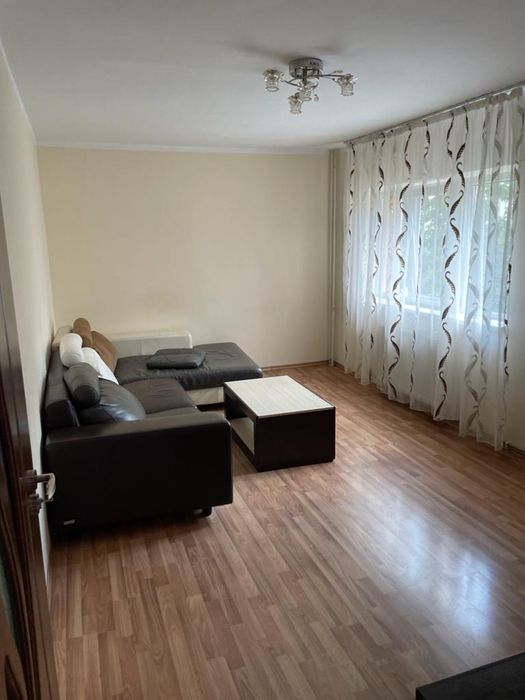 Apartament de inchiriat