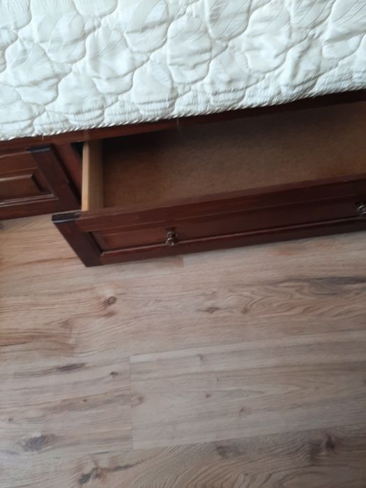 Единично легло от масивна  дървесина + матрак