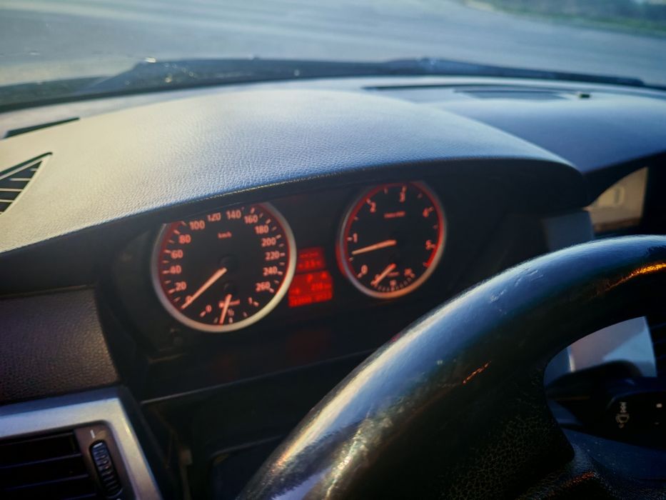 Vând BMW e60 560L