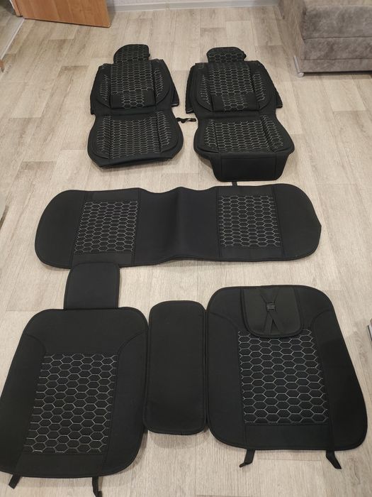 Продам чехлы на Ауди 80