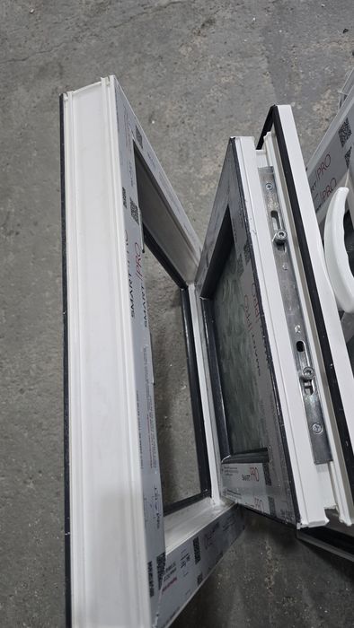 Окна  форточки    новые