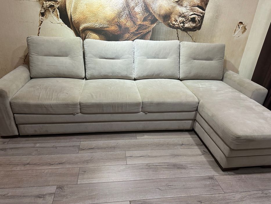 Продам диван угловой