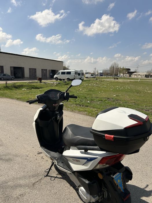 Мопед в идальном состоянии