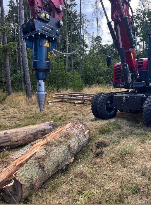 Con despicator hidraulic de spart lemne