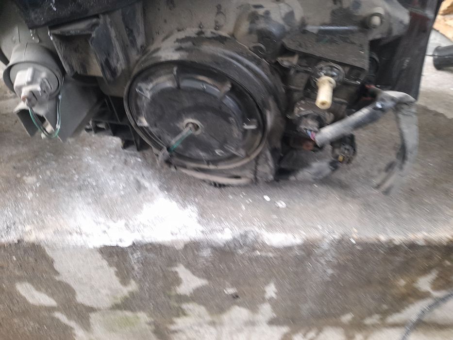 Синоними Фарове за Nissan x-trail