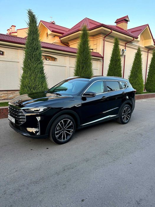 Jetour X70 PLUS 2022 год |1.6 Turbo| Черный цвет