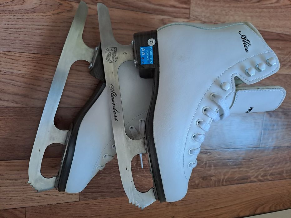 Продам коньки детские