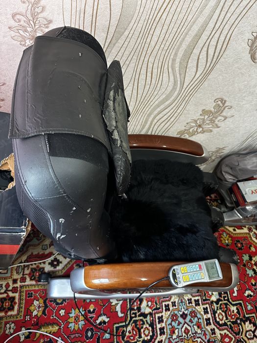Продам массажное кресло