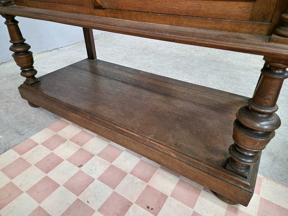 Ренесансов шкаф бюфет, налични два идентични броя