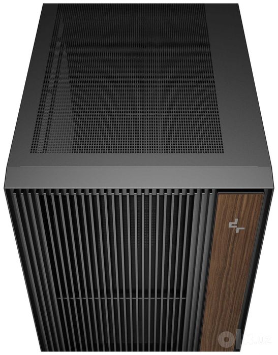 - Компьютерный корпус Deepcool CL600